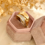 Szeroki pierścionek z cyrkoniami próba 585