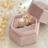 Pierścionek Butterfly Pearl próba złota 585